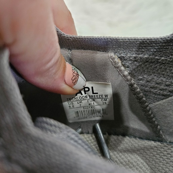 APL Techloom‎ Breeze Women's Gray Lace Up Activewear Athleisure Sneakers Sz 9.5 - Picture 5 of 6